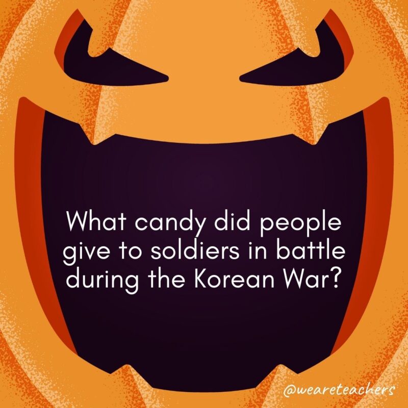 What candy did people give to soldiers in battle during the Korean War?